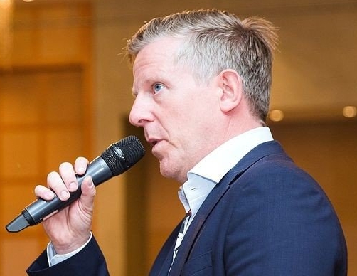 Фото Спикера из Леново.jpg Фото Спикера из Леново.jpg